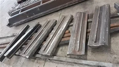 VSI Crusher Blow Bar|Qum tayyorlash mashinasi uchun yuqori xromli aşınma qismlari